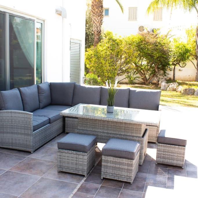 Villa Artemis Larnaca Extérieur photo